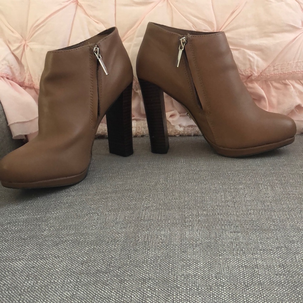 booties - Picture 7 of 8